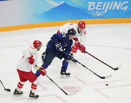(BEIJING2022)CHINA-BEIJING-OLYMPIC WINTER GAMES-ICE HOCKEY-MEN'S GOLD MEDAL GAME-FIN VS ROC (CN)