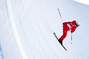 (BEIJING2022)CHINA-ZHANGJIAKOU-FREESTYLE SKIING-WOMEN'S FREESKI HALFPIPE-FINAL (CN)