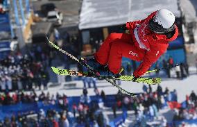 (BEIJING2022)CHINA-ZHANGJIAKOU-OLYMPIC WINTER GAMES-FREESTYLE SKIING-WOMEN'S FREESKI HALFPIPE-FINAL (CN)