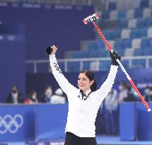 (BEIJING2022)CHINA-BEIJING-OLYMPIC WINTER GAMES-CURLING-WOMEN'S GOLD MEDAL GAME-JPN VS GBR(CN)