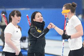 (BEIJING2022)CHINA-BEIJING-OLYMPIC WINTER GAMES-CURLING-WOMEN'S GOLD MEDAL GAME-JPN VS GBR(CN)