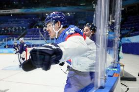 (BEIJING2022)CHINA-BEIJING-OLYMPIC WINTER GAMES-ICE HOCKEY-MAN'S PLAY-OFF SEMIFINAL-FIN VS SVK (CN)