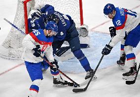 (BEIJING2022)CHINA-BEIJING-OLYMPIC WINTER GAMES-ICE HOCKEY-MAN'S PLAY-OFF SEMIFINAL-FIN VS SVK (CN)