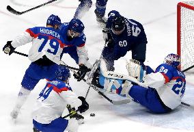 (BEIJING2022)CHINA-BEIJING-OLYMPIC WINTER GAMES-ICE HOCKEY-MAN'S PLAY-OFF SEMIFINAL-FIN VS SVK (CN)