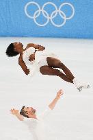 (BEIJING2022)CHINA-BEIJING-OLYMPIC WINTER GAMES-FIGURE SKATING-PAIR SKATING-SHORT PROGRAM (CN)