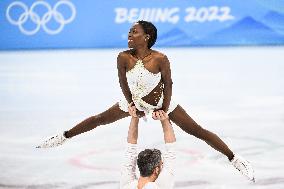 (BEIJING2022)CHINA-BEIJING-OLYMPIC WINTER GAMES-FIGURE SKATING-PAIR SKATING-SHORT PROGRAM (CN)