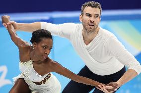 (BEIJING2022)CHINA-BEIJING-OLYMPIC WINTER GAMES-FIGURE SKATING-PAIR SKATING-SHORT PROGRAM (CN)