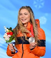 (BEIJING2022)CHINA-BEIJING-OLYMPIC WINTER GAMES-AWARDING CEREMONY-SPEED SKATING-WOMEN'S 1,000M