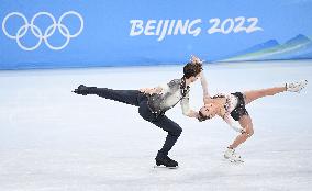 (BEIJING2022)CHINA-BEIJING-OLYMPIC WINTER GAMES-FIGURE SKATING-PAIR SKATING-SHORT PROGRAM (CN)