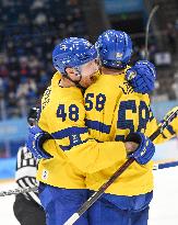 (BEIJING2022)CHINA-BEIJING-OLYMPIC WINTER GAMES-ICE HOCKEY-MAN'S PLAY-OFF SEMIFINAL-ROC VS SWE (CN)