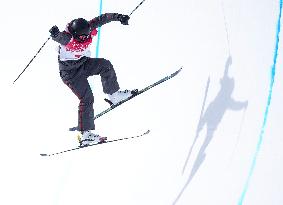 (BEIJING2022)CHINA-ZHANGJIAKOU-OLYMPIC WINTER GAMES-FREESTYLE SKIING-MEN'S FREESKI HALFPIPE-FINAL(CN)