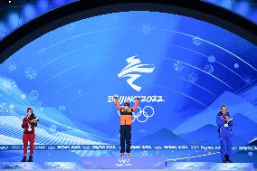 (BEIJING2022)CHINA-BEIJING-OLYMPIC WINTER GAMES-AWARDING CEREMONY-SPEED SKATING (CN)