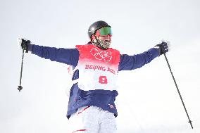 (BEIJING2022)CHINA-ZHANGJIAKOU-OLYMPIC WINTER GAMES-FREESTYLE SKIING-MEN'S FREESKI HALFPIPE-FINAL(CN)