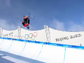 (BEIJING2022)CHINA-ZHANGJIAKOU-OLYMPIC WINTER GAMES-FREESTYLE SKIING-MEN'S FREESKI HALFPIPE-FINAL(CN)