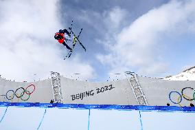 (XHTP)(BEIJING2022)CHINA-ZHANGJIAKOU-OLYMPIC WINTER GAMES-FREESTYLE SKIING-MEN'S FREESKI HALFPIPE-FINAL(CN)