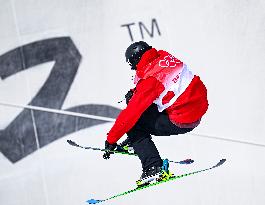 (XHTP)(BEIJING2022)CHINA-ZHANGJIAKOU-OLYMPIC WINTER GAMES-FREESTYLE SKIING-MEN'S FREESKI HALFPIPE-FINAL(CN)