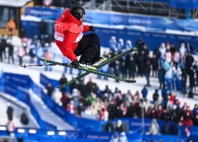 (BEIJING2022)CHINA-ZHANGJIAKOU-OLYMPIC WINTER GAMES-FREESTYLE SKIING-MEN'S FREESKI HALFPIPE-FINAL(CN)