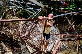 INDONESIA-BOGOR-BROKEN BRIDGE