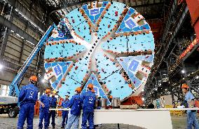 CHINA-SHANGHAI-DOMESTICALLY DEVELOPED SUPER-SIZED SHIELD TUNNELING MACHINE-CONSTRUCTION (CN)