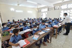 BANGLADESH-DHAKA-SCHOOL-REOPENING