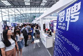 Xinhua Headlines: China's "two sessions" start in crucial year for modernization