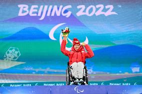 (SP)CHINA-BEIJING-BEIJING 2022 WINTER PARALYMPICS-ALPINE SKIING-WOMEN'S DOWNHILL-SITTING-AWARDING CEREMONY(CN)
