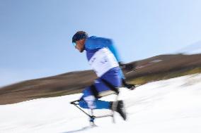 (SP)CHINA-ZHANGJIAKOU-WINTER PARALYMPICS-PARA CROSS-COUNTRY SKIING -MEN'S LONG DISTANCE SITTING(CN)