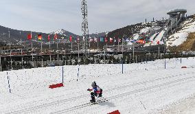 (SP)CHINA-ZHANGJIAKOU-WINTER PARALYMPICS-PARA CROSS-COUNTRY SKIING -WOMEN'S LONG DISTANCE SITTING(CN)