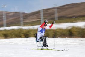 (SP)CHINA-ZHANGJIAKOU-WINTER PARALYMPICS-PARA CROSS-COUNTRY SKIING -WOMEN'S LONG DISTANCE SITTING(CN)