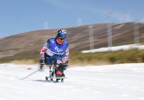 (SP)CHINA-ZHANGJIAKOU-WINTER PARALYMPICS-PARA CROSS-COUNTRY SKIING -WOMEN'S LONG DISTANCE SITTING(CN)