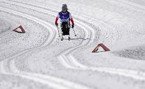 (SP)CHINA-ZHANGJIAKOU-WINTER PARALYMPICS-PARA CROSS-COUNTRY SKIING -WOMEN'S LONG DISTANCE SITTING(CN)