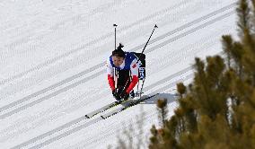 (SP)CHINA-ZHANGJIAKOU-WINTER PARALYMPICS-PARA CROSS-COUNTRY SKIING -WOMEN'S LONG DISTANCE SITTING(CN)