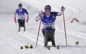 (SP)CHINA-ZHANGJIAKOU-WINTER PARALYMPICS-PARA CROSS-COUNTRY SKIING -WOMEN'S LONG DISTANCE SITTING(CN)