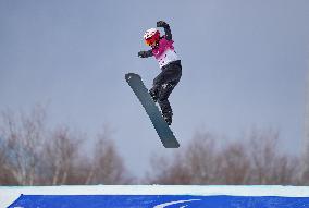 (SP)CHINA-ZHANGJIAKOU-WINTER PARALYMPICS-PARA SNOWBOARD-WOMEN'S CROSS QUALIFICATION(CN)