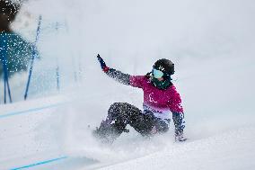 (SP)CHINA-ZHANGJIAKOU-WINTER PARALYMPICS-PARA SNOWBOARD-WOMEN'S CROSS QUALIFICATION(CN)