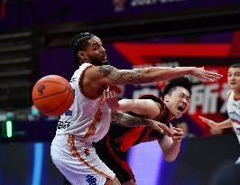 (SP)CHINA-LIAONING-SHENYANG-BASKETBALL-CBA LEAGUE-NANJING MONKEY KINGS VS JIANGSU DRAGONS