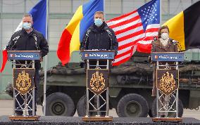 ROMANIA-FRANCE-DEFENCE MINISTER-MILITARY AIRBASE-VISIT