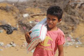 YEMEN-HAJJAH-MIDI-LIFE-SAVING AID-NEED