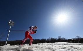 (SP)CHINA-ZHANGJIAKOU-WINTER PARALYMPICS-PARA BIATHLON-WOMEN'S MIDDLE DISTANCE VISION IMPAIRED (CN)