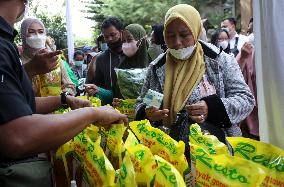 INDONESIA-BOGOR-SUBSIDIZED-COOKING OIL