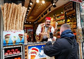 TURKEY-ISTANBUL-DELICACIES