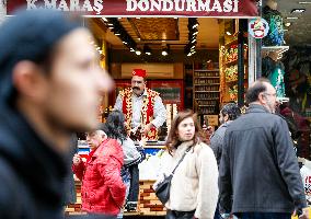 TURKEY-ISTANBUL-DELICACIES