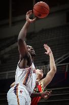 (SP)CHINA-LIAONING-SHENYANG-BASKETBALL-CBA LEAGUE-SHANGHAI SHARKS VS JILIN NORTHEAST TIGERS (CN)