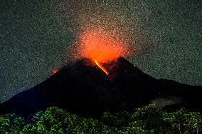 INDONESIA-YOGYAKARTA-MOUNT MERAPI-ERUPTION