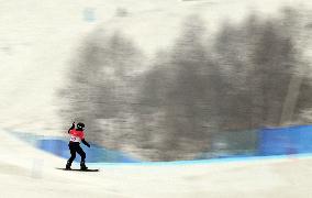 (SP)CHINA-ZHANGJIAKOU-WINTER PARALYMPICS-PARA SNOWBOARD-MEN'S BANKED SLALOM SB-LL2 (CN)