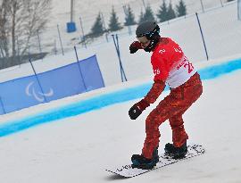 (SP)CHINA-ZHANGJIAKOU-WINTER PARALYMPICS-PARA SNOWBOARD-MEN'S BANKED SLALOM SB-LL1(CN)