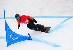 (SP)CHINA-ZHANGJIAKOU-WINTER PARALYMPICS-PARA SNOWBOARD-MEN'S BANKED SLALOM SB-LL1(CN)