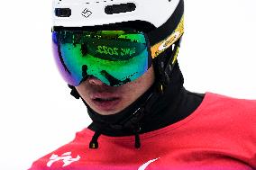 (SP)CHINA-ZHANGJIAKOU-WINTER PARALYMPICS-PARA SNOWBOARD-MEN'S BANKED SLALOM SB-LL1(CN)