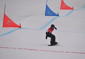 (SP)CHINA-ZHANGJIAKOU-WINTER PARALYMPICS-PARA SNOWBOARD-MEN'S BANKED SLALOM SB-LL1(CN)