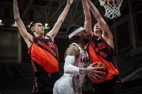 (SP)CHINA-SHENYANG-BASKETBALL-CBA LEAGUE-LIAONING VS JIANGSU(CN)